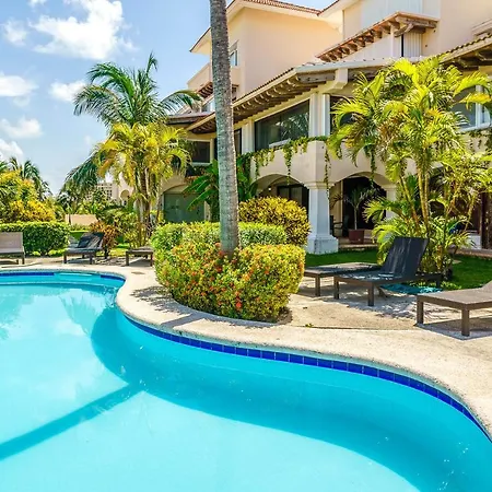 Oceanside Townhome A Block To Beach Plus 3 Pools Onsite
